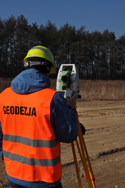 Naprawa sprzętu geodezyjnego – geodeci w Wodzisławiu